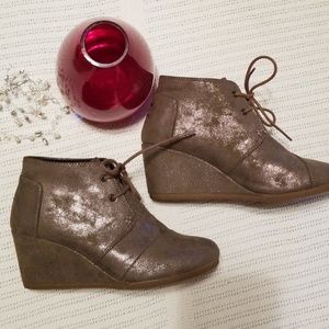 TOMS Metallic Wedge